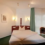Parkhotel Unter Den Linden Hotel 4*